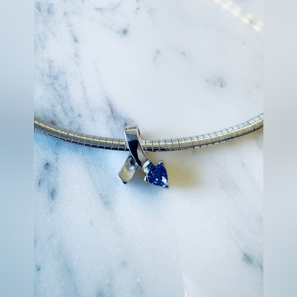 Silver tone necklace unbranded